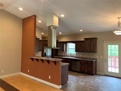 2832 Carrie Ann Cir, Poplar Bluff, MO 63901 - photo 6