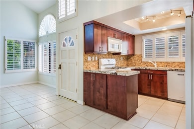 2217 Vanderbilt Ln unit 9, Redondo Beach, CA 90278 - photo 6