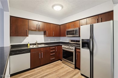 4257 Rolling Hills Dr, Brunswick, OH 44212 - photo 6