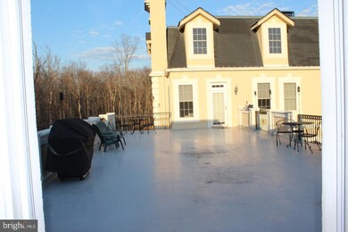 5825 Doyle Rd unit B, Clifton, VA 20124 - photo 2