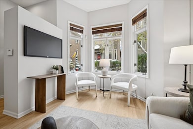 1238 W Fletcher St unit L, Chicago, IL 60657 - photo 2