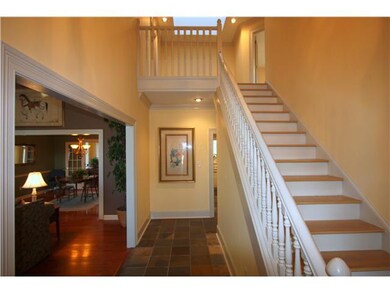 Beautiful 2 story entry
