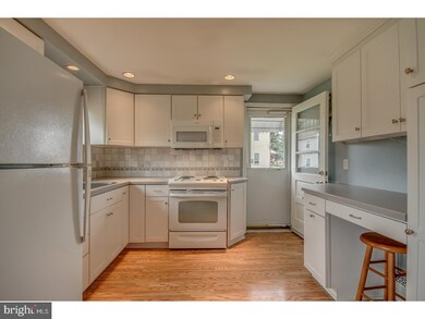 215 W 6th St, Lansdale, PA 19446 - photo 6