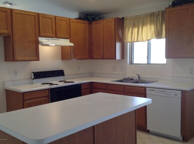 Kitchen 1.jpg