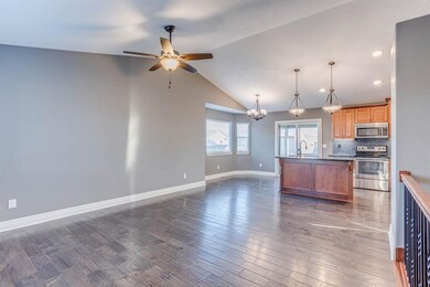 624 S Horseshoe Bend, Maize, KS 67101 - photo 3