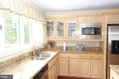 5350 Anvil Ct, Fairfax, VA 22030 - photo 4