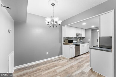 11645 Stoneview Square unit 11C, Reston, VA 20191 - photo 5