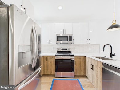 1326 S Grove St unit 5, Philadelphia, PA 19146 - photo 6