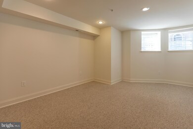 1121 N Calvert St unit 123, Baltimore, MD 21202 - photo 4