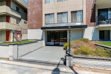 19029 Nordhoff St unit 108, Northridge, CA 91324 - photo 2