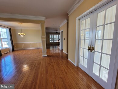 25452 Crossfield Dr, Chantilly, VA 20152 - photo 4