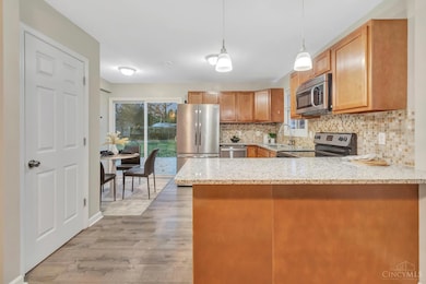 225 Sioux Dr, Loveland, OH 45140 - photo 5