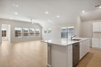 200 Mandeville Dr, Hutto, TX 78634 - photo 5