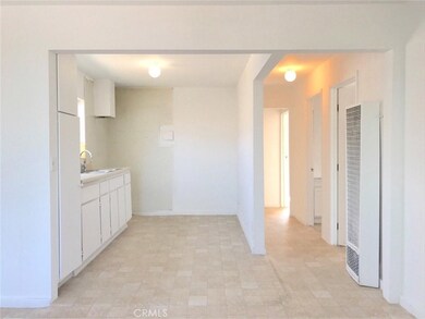 11708 Parmelee Ave, Los Angeles, CA 90059 - photo 5