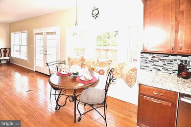 16057 Hayes Ln, Woodbridge, VA 22191 - photo 3