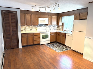 21 Oak St unit E, Methuen, MA 01844 - photo 3