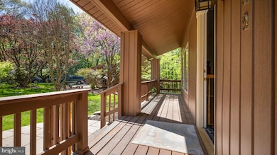 11609 Maddox Ct, North Potomac, MD 20878 - photo 2