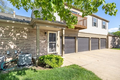 3049 Forest Creek Ct unit 20, Ann Arbor, MI 48108 - photo 5