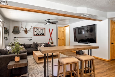 656 Aspen Dr-39