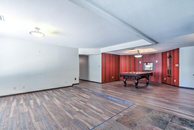 343 E Huber St-6