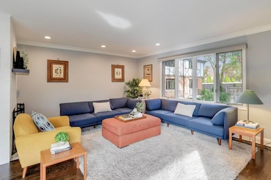 834 Poplar Ln, Deerfield, IL 60015 - photo 4