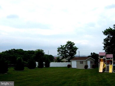 304 Martina Dr, Chambersburg, PA 17201 - photo 3