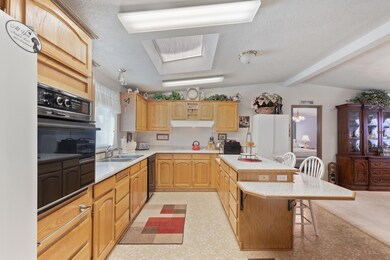 123 NW Wrightwood Cir, Grants Pass, OR 97526 - photo 6