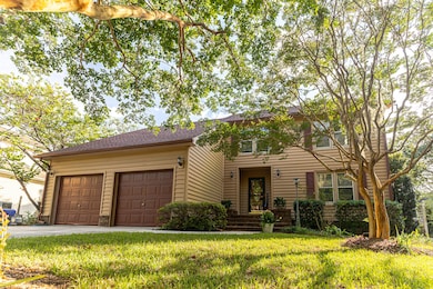 713 Lake Frances Dr, Charleston, SC 29412 - photo 2