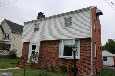 357 Brown St, Strasburg, VA 22657 - photo 2
