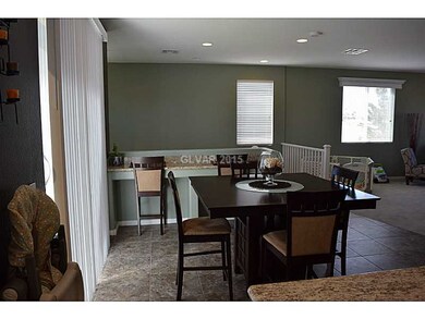 Kitchen. Breakfast Bar