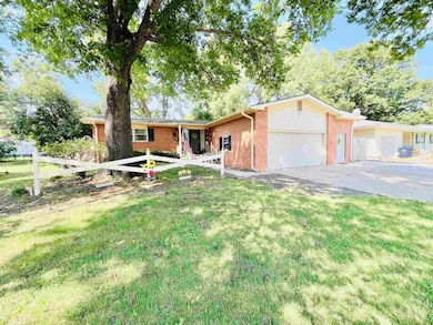 504 Warren Rd, El Dorado, KS 67042 - photo 3