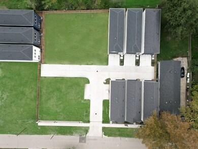 312 Neyland St, Houston, TX 77022 - photo 3