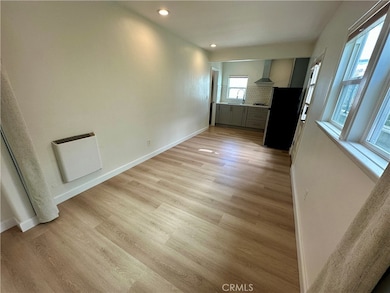 933 Bayview Dr, Hermosa Beach, CA 90254 - photo 4