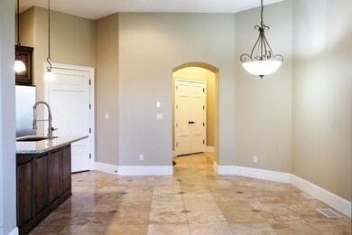 5176 N University Avenue Unit-006-006-51