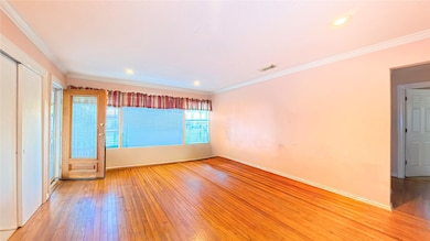 6158 Ridgeway Dr, Houston, TX 77033 - photo 3