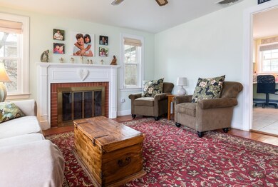 44 Roosevelt Ave, North Attleboro, MA 02760 - photo 4