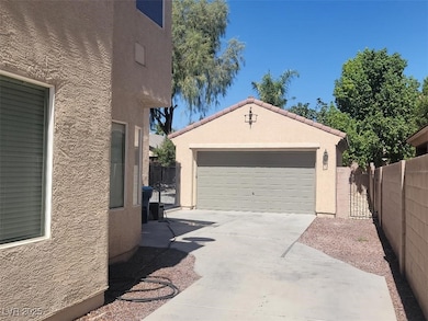 6828 Rolling Oaks Ct, Las Vegas, NV 89131 - photo 3