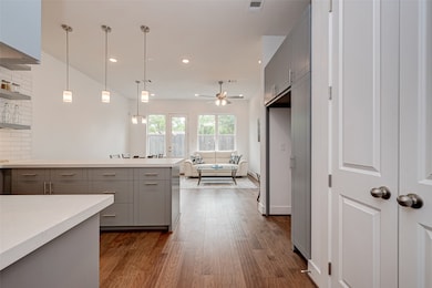 8958 Zurcher Ln, Houston, TX 77080 - photo 7