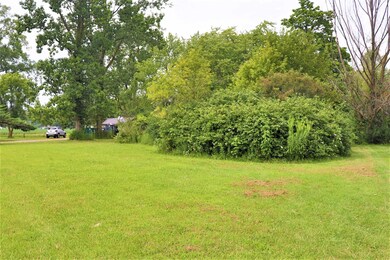 2170 E Markle Rd, Huntington, IN 46750 - photo 2