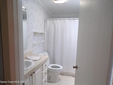 917 Evergreen St, Sebastian, FL 32976 - photo 5