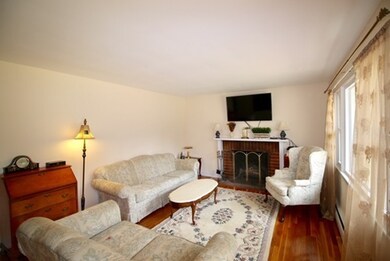 36 Avery Rd, Holden, MA 01520 - photo 2