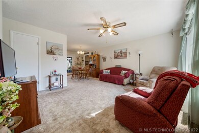 607 Hickory Dr, Cleveland, OK 74020 - photo 4