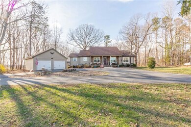 1610 Southmont Dr, Asheboro, NC 27205 - photo 3