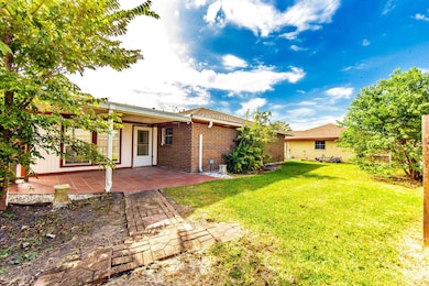 2007 Ruby Dr, Houma, LA 70363 - photo 2