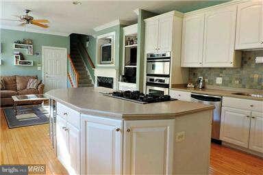 421 Park Ave, Falls Church, VA 22046 - photo 2