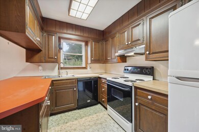 766 Skunk Hollow Rd, Chalfont, PA 18914 - photo 2