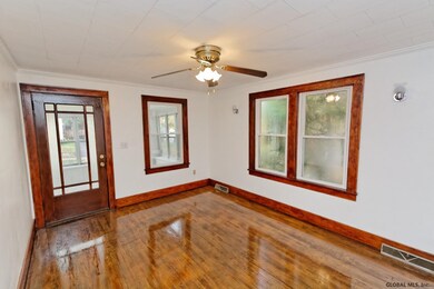 18 Halcyon St, Schenectady, NY 12302 - photo 3