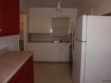 2836 Amy Ln, Tyler, TX 75701 - photo 5