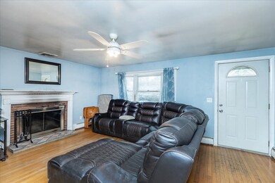 29 Blaney Ave, Peabody, MA 01960 - photo 4