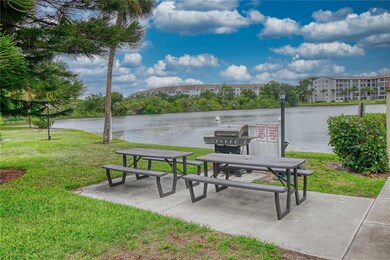 3658 Lake Bayshore Dr unit 320, Bradenton, FL 34205 - photo 4